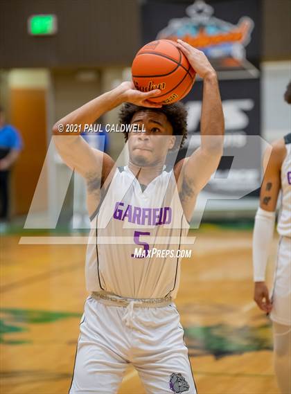 Thumbnail 1 in Garfield vs King's (Hardwood Invite 1st Round) photogallery.