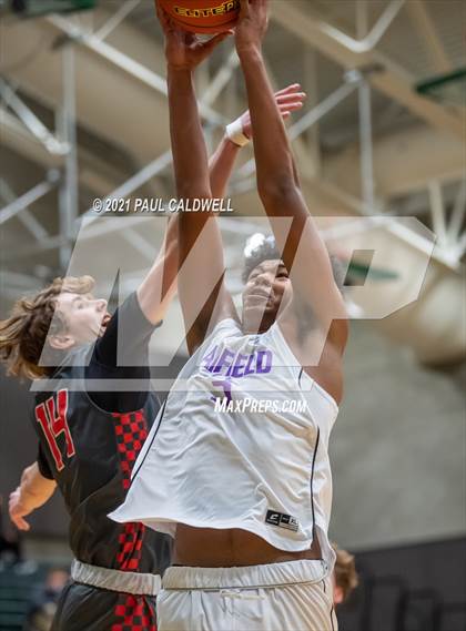 Thumbnail 3 in Garfield vs King's (Hardwood Invite 1st Round) photogallery.