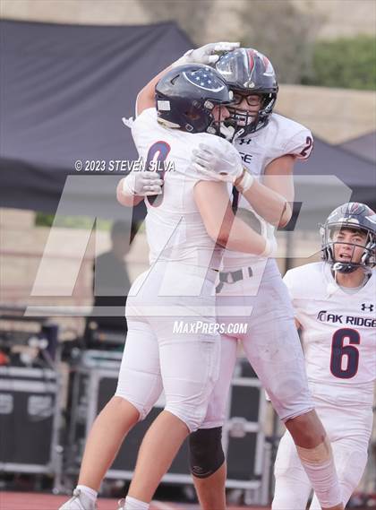 Thumbnail 1 in Madison vs. Oak Ridge (Honor Bowl) photogallery.