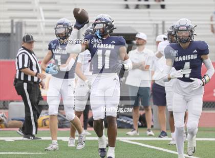 Thumbnail 2 in Madison vs. Oak Ridge (Honor Bowl) photogallery.