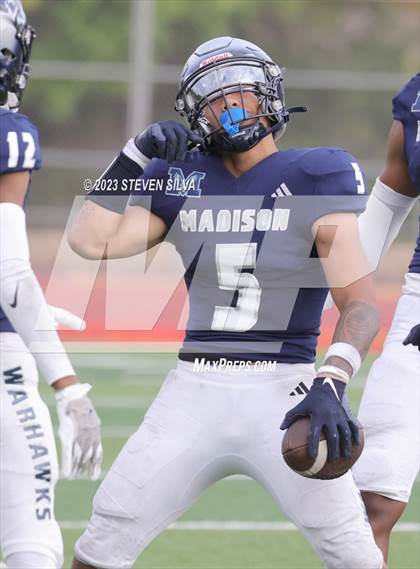 Thumbnail 1 in Madison vs. Oak Ridge (Honor Bowl) photogallery.