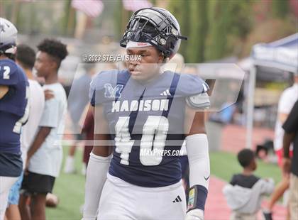 Thumbnail 1 in Madison vs. Oak Ridge (Honor Bowl) photogallery.