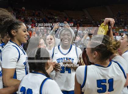 Thumbnail 2 in Grandview vs Legend (CHSAA 6A Final) photogallery.