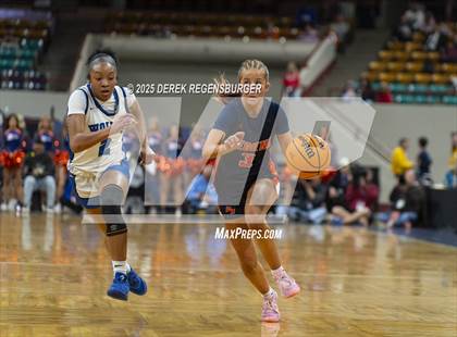 Thumbnail 3 in Grandview vs Legend (CHSAA 6A Final) photogallery.