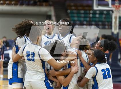 Thumbnail 2 in Grandview vs Legend (CHSAA 6A Final) photogallery.