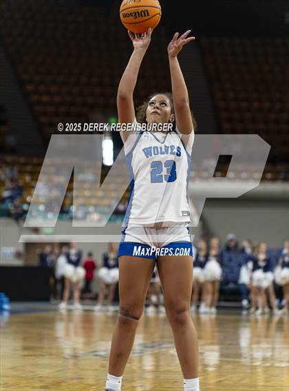 Thumbnail 3 in Grandview vs Legend (CHSAA 6A Final) photogallery.
