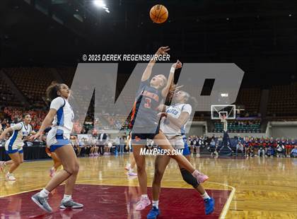 Thumbnail 2 in Grandview vs Legend (CHSAA 6A Final) photogallery.