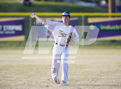 Thumbnail 1 in Bourgeois @ Thibodaux photogallery.