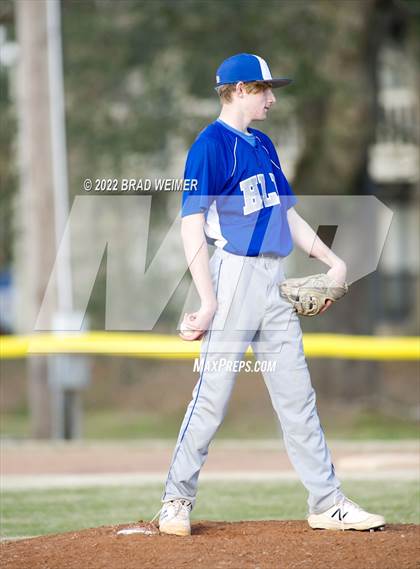 Thumbnail 3 in Bourgeois @ Thibodaux photogallery.