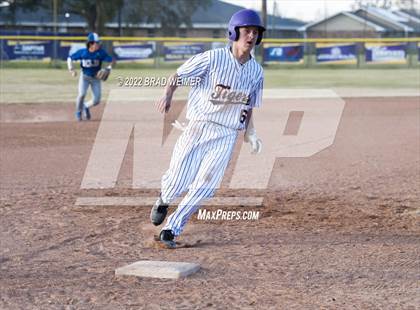 Thumbnail 2 in Bourgeois @ Thibodaux photogallery.