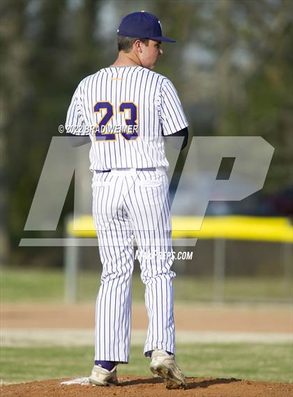 Thumbnail 3 in Bourgeois @ Thibodaux photogallery.