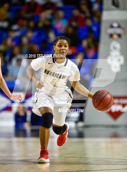 Thumbnail 2 in Jonesboro vs. Greenwood (AAA 6A Final) photogallery.