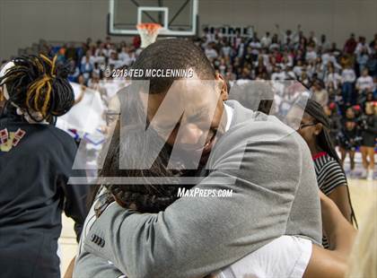 Thumbnail 2 in Jonesboro vs. Greenwood (AAA 6A Final) photogallery.