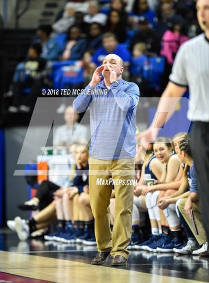 Thumbnail 3 in Jonesboro vs. Greenwood (AAA 6A Final) photogallery.