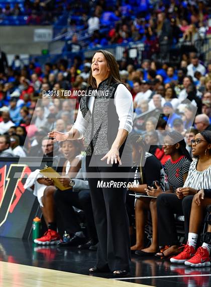 Thumbnail 3 in Jonesboro vs. Greenwood (AAA 6A Final) photogallery.