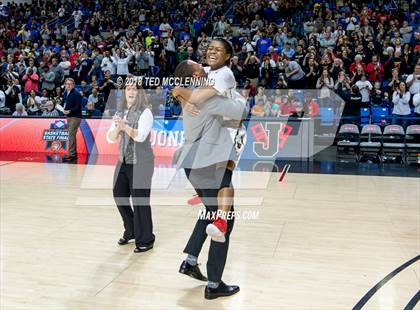 Thumbnail 1 in Jonesboro vs. Greenwood (AAA 6A Final) photogallery.