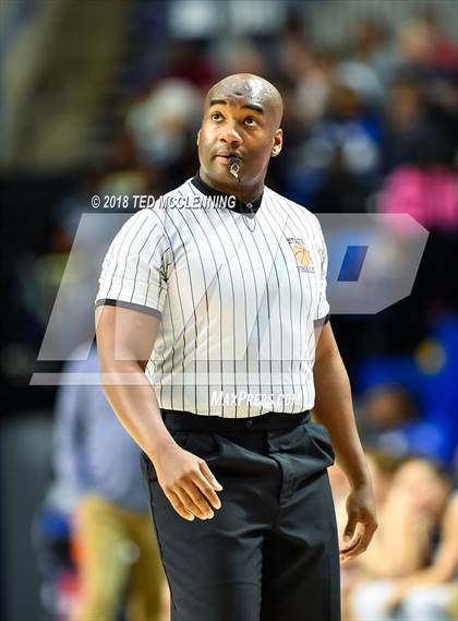 Thumbnail 2 in Jonesboro vs. Greenwood (AAA 6A Final) photogallery.