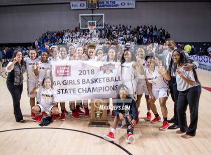 Thumbnail 3 in Jonesboro vs. Greenwood (AAA 6A Final) photogallery.