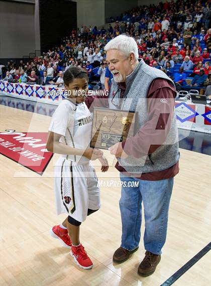 Thumbnail 3 in Jonesboro vs. Greenwood (AAA 6A Final) photogallery.
