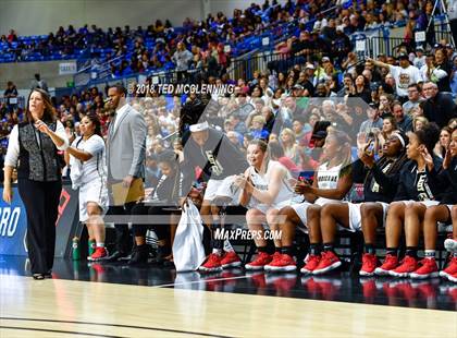 Thumbnail 3 in Jonesboro vs. Greenwood (AAA 6A Final) photogallery.