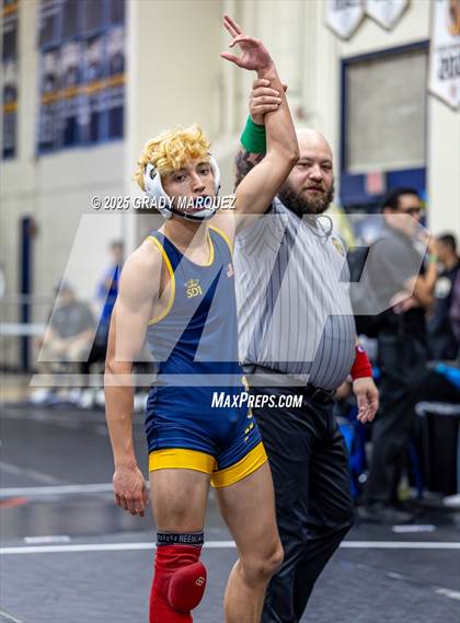 Thumbnail 1 in Mart Blast Mann Classic photogallery.