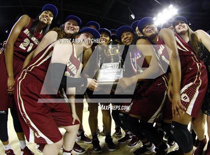 Thumbnail 3 in Riverdale vs. Memphis Central (TSSAA Division I Class AAA Final) photogallery.