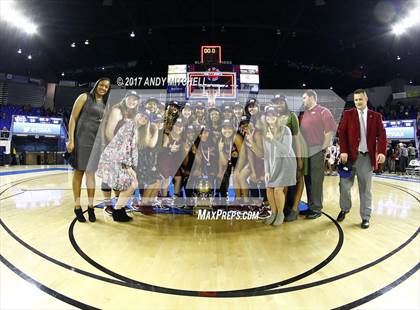 Thumbnail 1 in Riverdale vs. Memphis Central (TSSAA Division I Class AAA Final) photogallery.