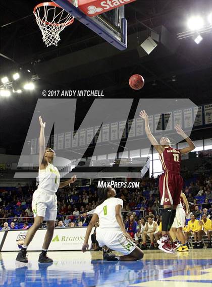 Thumbnail 1 in Riverdale vs. Memphis Central (TSSAA Division I Class AAA Final) photogallery.