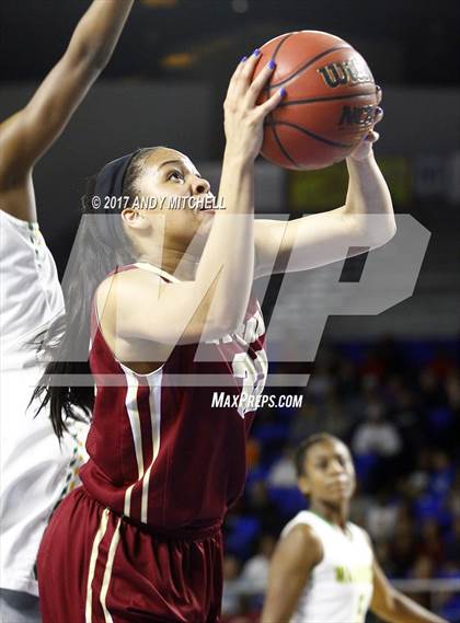 Thumbnail 3 in Riverdale vs. Memphis Central (TSSAA Division I Class AAA Final) photogallery.
