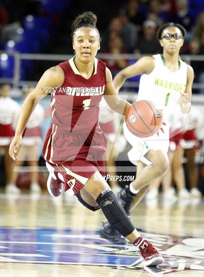 Thumbnail 1 in Riverdale vs. Memphis Central (TSSAA Division I Class AAA Final) photogallery.