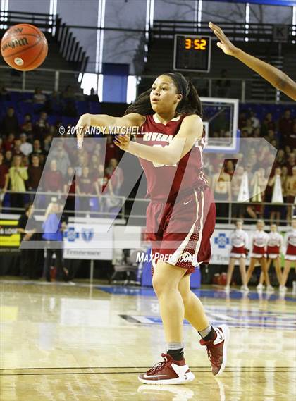 Thumbnail 3 in Riverdale vs. Memphis Central (TSSAA Division I Class AAA Final) photogallery.