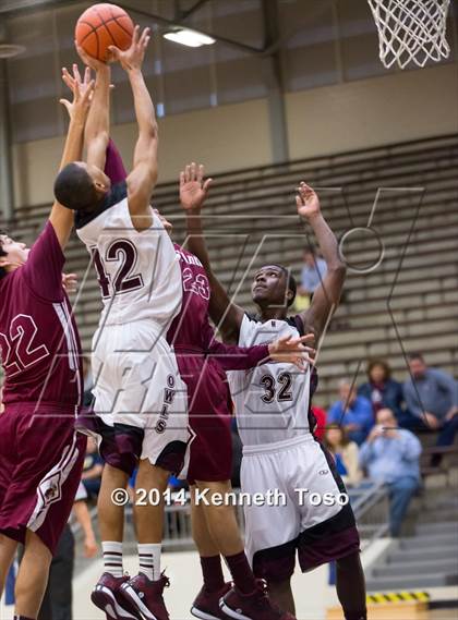 Thumbnail 2 in St. Anthony vs. Highlands (SAISD Tournament) photogallery.