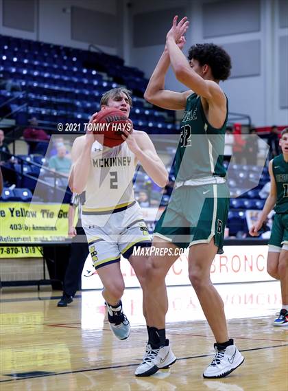 Thumbnail 3 in McKinney vs Birdville (Whataburger Tournament) photogallery.