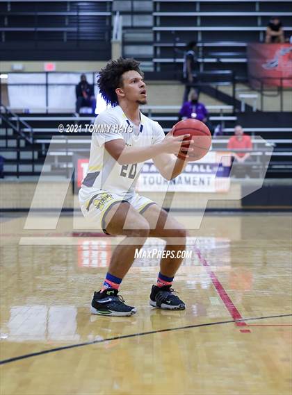 Thumbnail 2 in McKinney vs Birdville (Whataburger Tournament) photogallery.