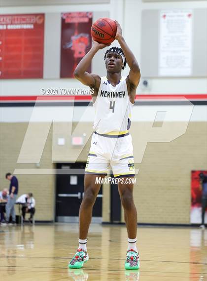 Thumbnail 2 in McKinney vs Birdville (Whataburger Tournament) photogallery.