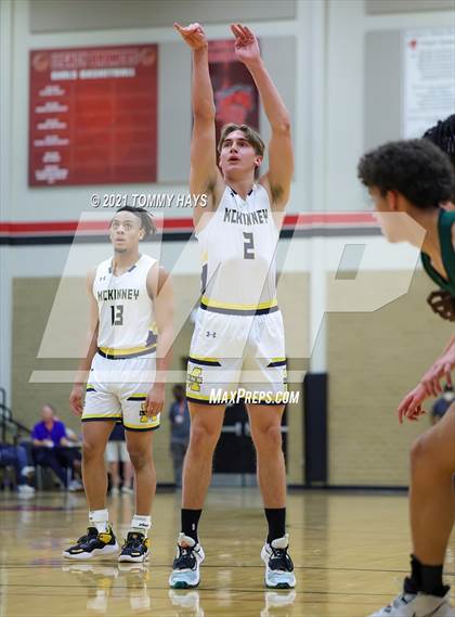 Thumbnail 3 in McKinney vs Birdville (Whataburger Tournament) photogallery.