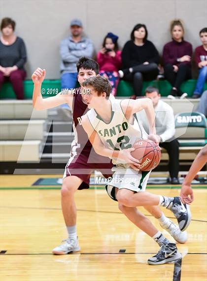 Thumbnail 3 in JV: De Leon @ Santo photogallery.