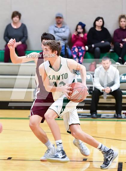 Thumbnail 1 in JV: De Leon @ Santo photogallery.