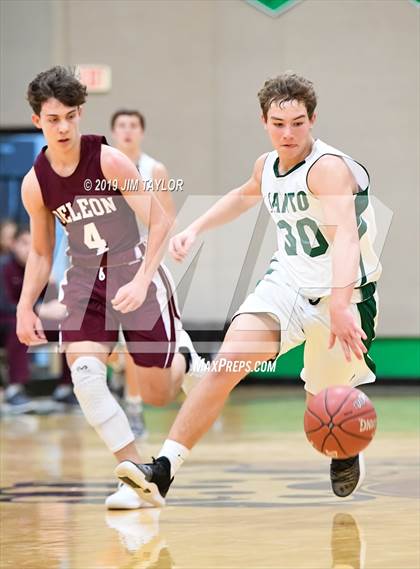 Thumbnail 1 in JV: De Leon @ Santo photogallery.