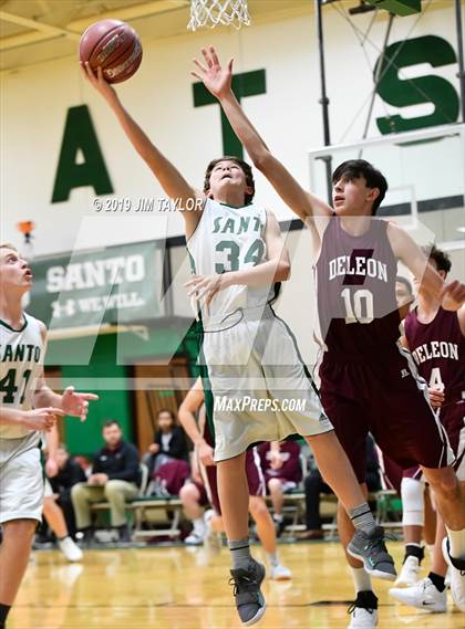 Thumbnail 3 in JV: De Leon @ Santo photogallery.