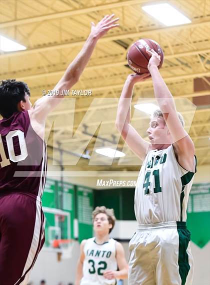 Thumbnail 1 in JV: De Leon @ Santo photogallery.