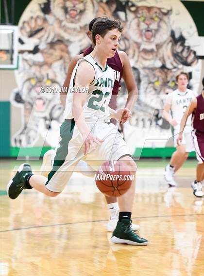 Thumbnail 2 in JV: De Leon @ Santo photogallery.