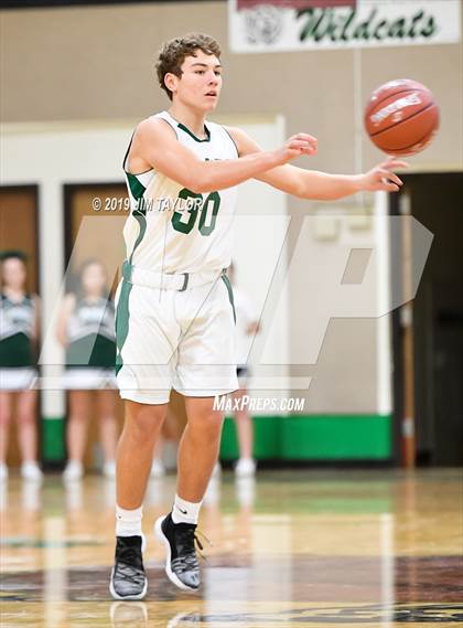 Thumbnail 2 in JV: De Leon @ Santo photogallery.