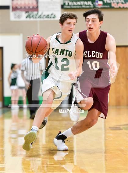 Thumbnail 2 in JV: De Leon @ Santo photogallery.