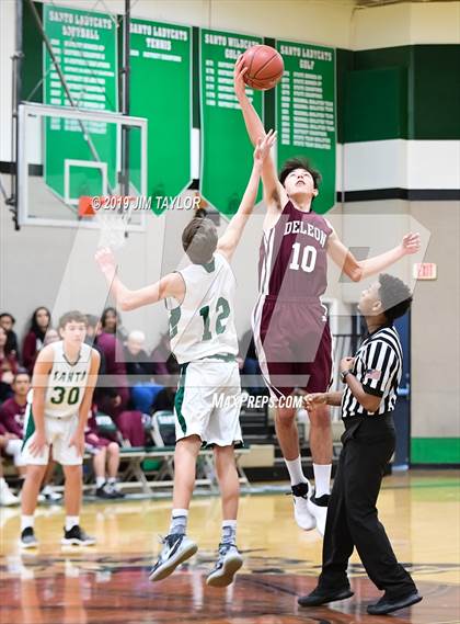 Thumbnail 2 in JV: De Leon @ Santo photogallery.