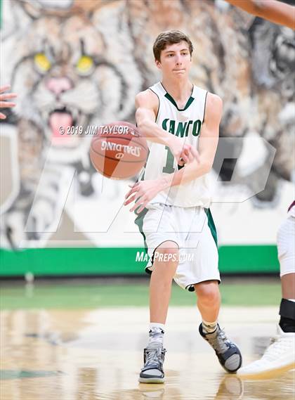 Thumbnail 2 in JV: De Leon @ Santo photogallery.