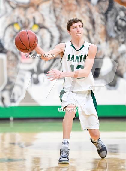 Thumbnail 1 in JV: De Leon @ Santo photogallery.