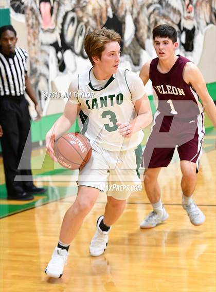 Thumbnail 2 in JV: De Leon @ Santo photogallery.