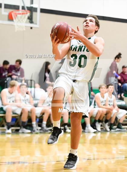 Thumbnail 3 in JV: De Leon @ Santo photogallery.