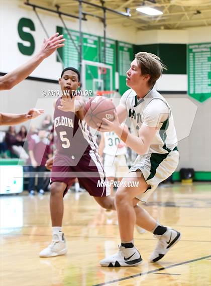 Thumbnail 3 in JV: De Leon @ Santo photogallery.